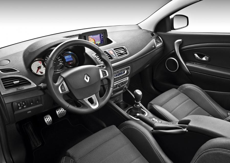  Renault Megane Coupe Cabriolet GT 2011 года  (фото 23 из 27)